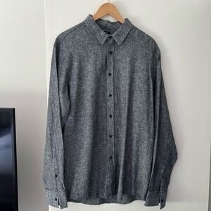 American Rag Mens linen/cotton button down shirt in grey color